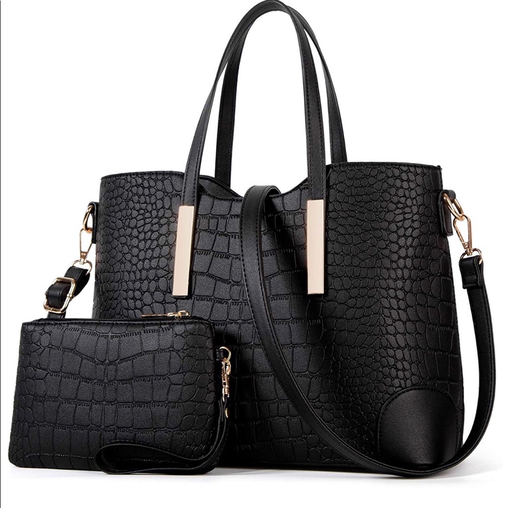 Buy the Purse and GET handbag for FREE gift 🎁